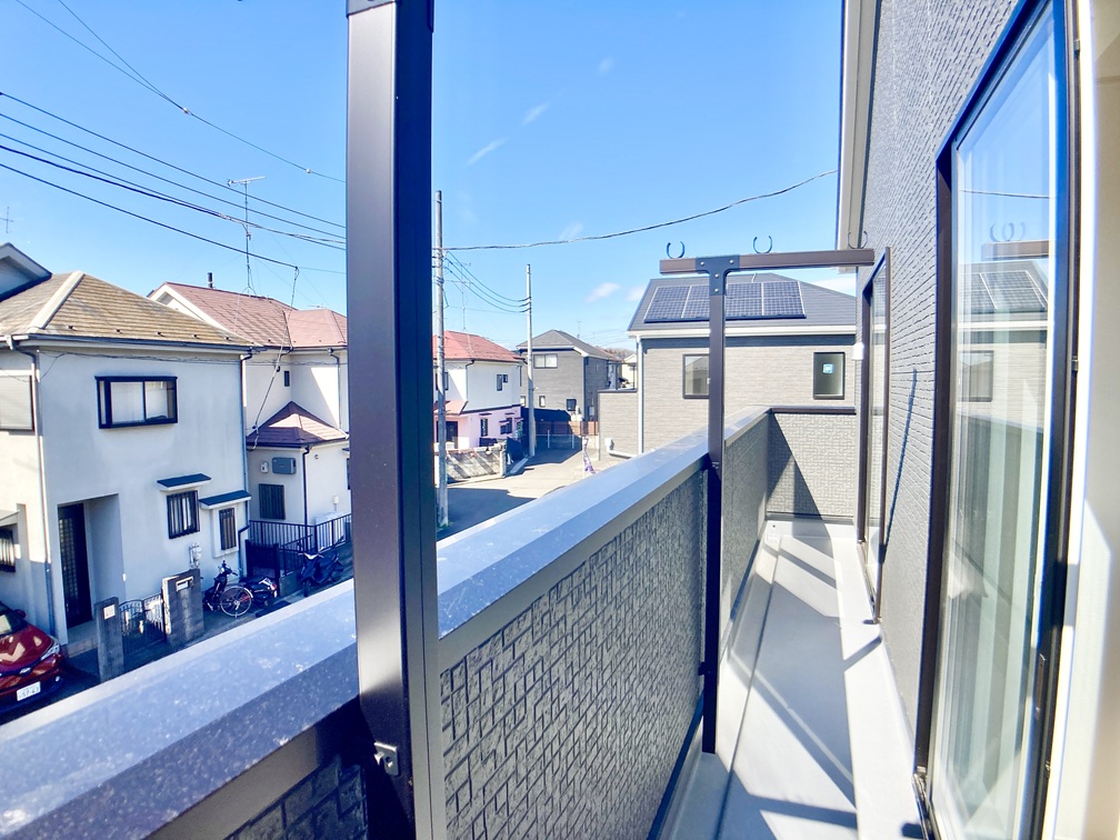 バルコニー バルコニー