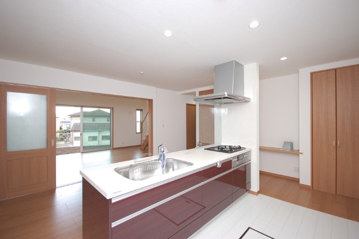 住宅施工例(ハウスメーカーのご紹介も可能です) 住宅施工例(ハウスメーカーのご紹介も可能です)