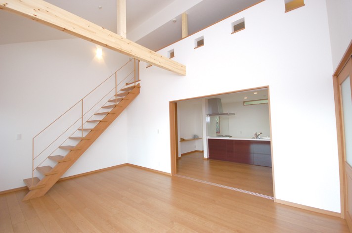 住宅施工例(ハウスメーカーのご紹介も可能です) 住宅施工例(ハウスメーカーのご紹介も可能です)