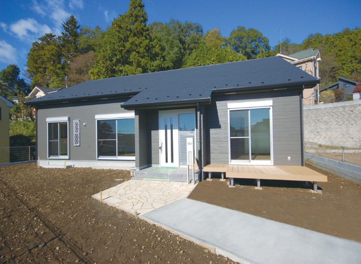 住宅施工例(ハウスメーカーのご紹介も可能です) 住宅施工例(ハウスメーカーのご紹介も可能です)